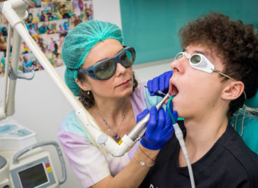 DEZINFECTAREA CANALULUI RADICULAR CU LASERUL